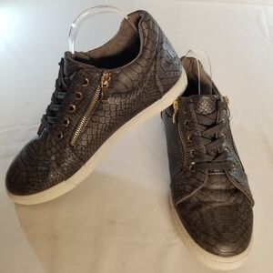 Daily Shoes Woman Size 11 Lace Up Wide Pocket Zipper Sneakers Slip On Dark Gray